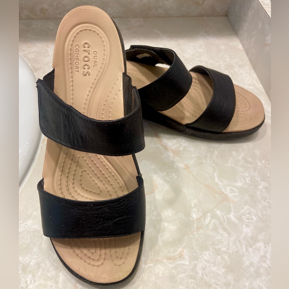 CROCS A-Leigh Women's 10W Black Leather Canvas 2 Trap Wedge Slip On Sandals